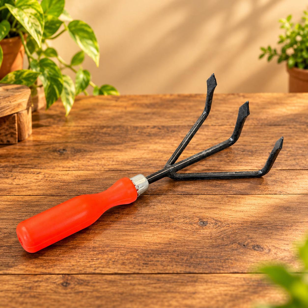 HAND CULTIVATOR